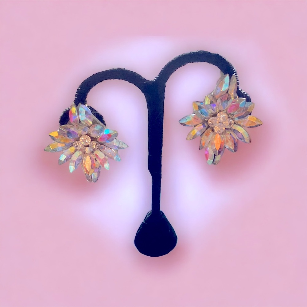 Vintage fancy clip-on earrings